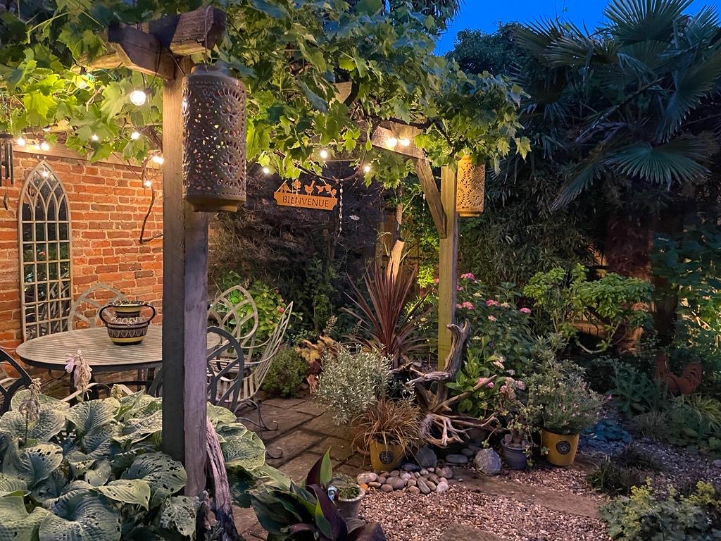 Elizabeth H. — A town garden, transformed